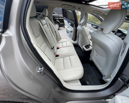 Серый Вольво B60, объемом двигателя 1.97 л и пробегом 69 тыс. км за 20999 $, фото 83 на Automoto.ua