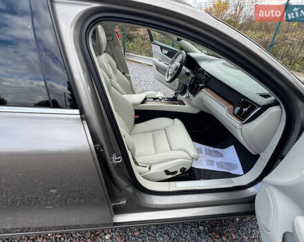 Серый Вольво B60, объемом двигателя 1.97 л и пробегом 69 тыс. км за 20999 $, фото 69 на Automoto.ua