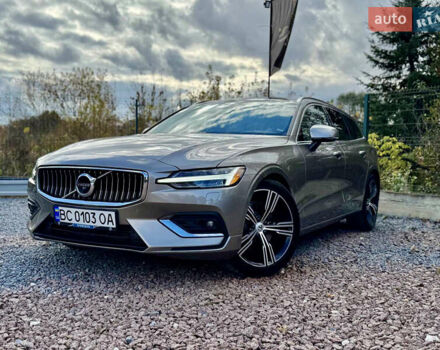 Вольво B60 2020 в Дрогобыче на Automoto.ua Серый Вольво B60, объемом двигателя 1.97 л и пробегом 69 тыс. км за 21500 $, фото 1 на Automoto.ua