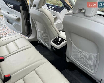 Серый Вольво B60, объемом двигателя 1.97 л и пробегом 69 тыс. км за 20999 $, фото 86 на Automoto.ua