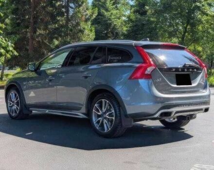 Серый Вольво B60, объемом двигателя 2 л и пробегом 89 тыс. км за 10000 $, фото 4 на Automoto.ua