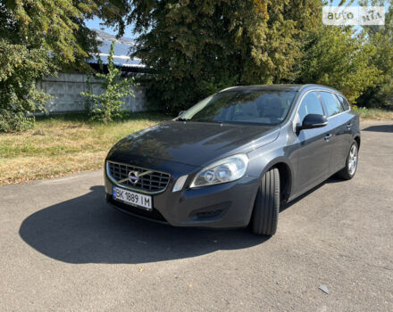 Серый Вольво B60, объемом двигателя 1.98 л и пробегом 327 тыс. км за 5000 $, фото 1 на Automoto.ua
