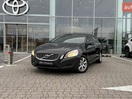 Серый Вольво B60, объемом двигателя 2 л и пробегом 259 тыс. км за 8500 $, фото 1 на Automoto.ua