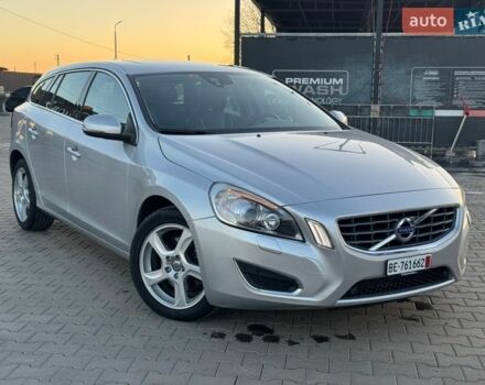 Сірий Вольво B60, об'ємом двигуна 2 л та пробігом 243 тис. км за 11950 $, фото 1 на Automoto.ua