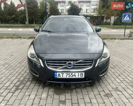 Серый Вольво B60, объемом двигателя 2.4 л и пробегом 350 тыс. км за 11450 $, фото 1 на Automoto.ua