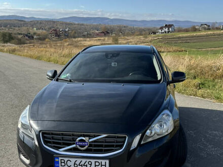 Вольво B60 2011 у Трускавце на Automoto.ua Сірий Вольво B60, об'ємом двигуна 1.56 л та пробігом 271 тис. км за 10300 $, фото 1 на Automoto.ua