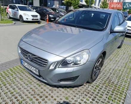 Серый Вольво B60, объемом двигателя 1.56 л и пробегом 212 тыс. км за 9900 $, фото 1 на Automoto.ua