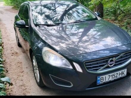 Вольво B60 2011 у Миргороде на Automoto.ua Сірий Вольво B60, об'ємом двигуна 1.6 л та пробігом 270 тис. км за 8999 $, фото 1 на Automoto.ua