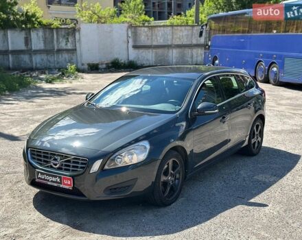 Сірий Вольво B60, об'ємом двигуна 2 л та пробігом 237 тис. км за 9240 $, фото 1 на Automoto.ua