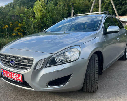 Серый Вольво B60, объемом двигателя 1.6 л и пробегом 213 тыс. км за 10800 $, фото 1 на Automoto.ua