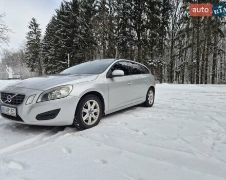 Сірий Вольво B60, об'ємом двигуна 1.56 л та пробігом 300 тис. км за 9500 $, фото 1 на Automoto.ua