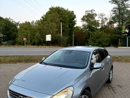 Сірий Вольво B60, об'ємом двигуна 2 л та пробігом 254 тис. км за 9800 $, фото 1 на Automoto.ua