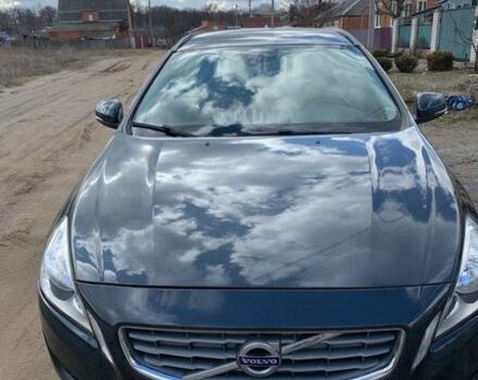 Серый Вольво B60, объемом двигателя 1.56 л и пробегом 242 тыс. км за 10000 $, фото 1 на Automoto.ua