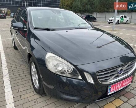 Серый Вольво B60, объемом двигателя 2 л и пробегом 289 тыс. км за 11400 $, фото 1 на Automoto.ua