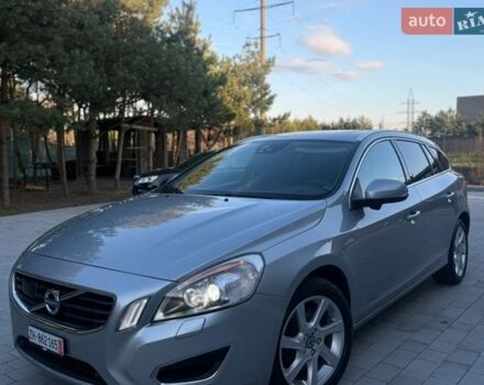 Серый Вольво B60, объемом двигателя 2.4 л и пробегом 211 тыс. км за 12999 $, фото 1 на Automoto.ua