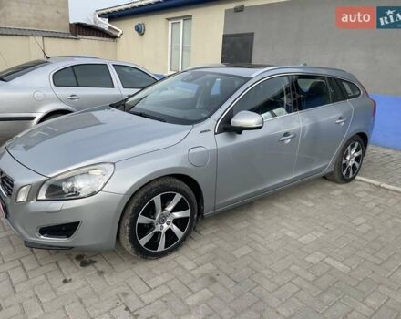 Сірий Вольво B60, об'ємом двигуна 2.4 л та пробігом 299 тис. км за 14900 $, фото 1 на Automoto.ua