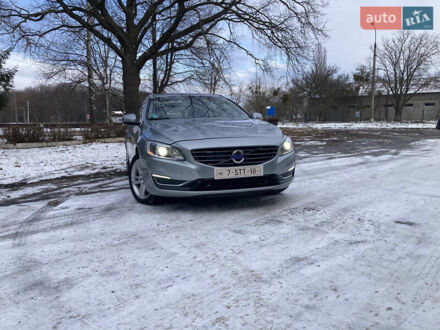 Вольво B60 2013 в Луцке на Automoto.ua Серый Вольво B60, объемом двигателя 2.4 л и пробегом 290 тыс. км за 13400 $, фото 1 на Automoto.ua