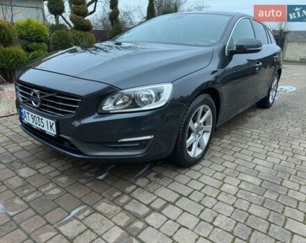 Серый Вольво B60, объемом двигателя 1.56 л и пробегом 275 тыс. км за 11500 $, фото 1 на Automoto.ua