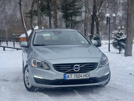 Серый Вольво B60, объемом двигателя 2.4 л и пробегом 283 тыс. км за 15500 $, фото 1 на Automoto.ua