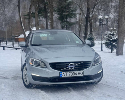 Серый Вольво B60, объемом двигателя 2.4 л и пробегом 283 тыс. км за 15500 $, фото 1 на Automoto.ua