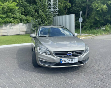 Сірий Вольво B60, об'ємом двигуна 1.97 л та пробігом 250 тис. км за 11500 $, фото 1 на Automoto.ua