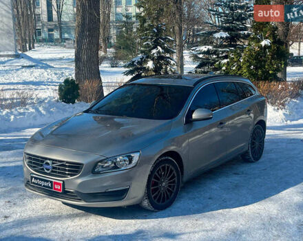 Сірий Вольво B60, об'ємом двигуна 2 л та пробігом 263 тис. км за 11790 $, фото 1 на Automoto.ua