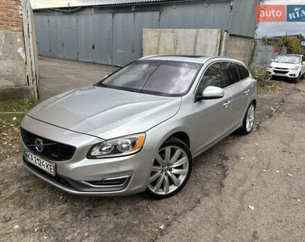 Серый Вольво B60, объемом двигателя 1.97 л и пробегом 242 тыс. км за 14400 $, фото 1 на Automoto.ua