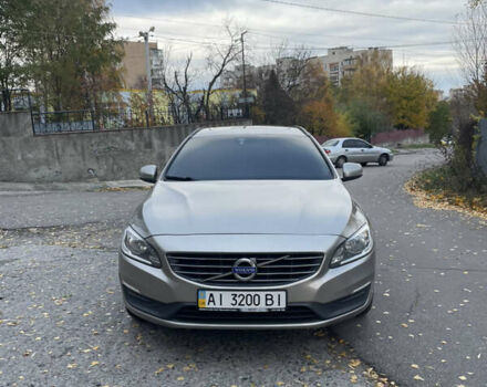 Серый Вольво B60, объемом двигателя 1.97 л и пробегом 256 тыс. км за 11500 $, фото 1 на Automoto.ua