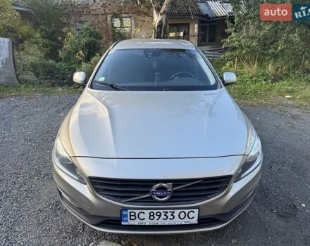 Серый Вольво B60, объемом двигателя 1.97 л и пробегом 215 тыс. км за 12300 $, фото 1 на Automoto.ua