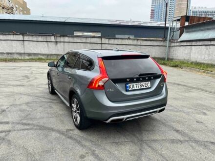 Серый Вольво B60, объемом двигателя 2 л и пробегом 230 тыс. км за 14500 $, фото 1 на Automoto.ua