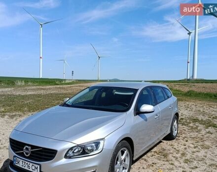 Серый Вольво B60, объемом двигателя 1.97 л и пробегом 204 тыс. км за 12700 $, фото 1 на Automoto.ua