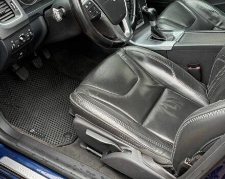 Синий Вольво B60, объемом двигателя 1.6 л и пробегом 271 тыс. км за 10000 $, фото 6 на Automoto.ua