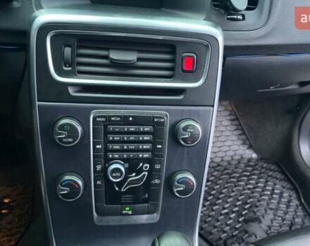 Синій Вольво B60, об'ємом двигуна 1.56 л та пробігом 237 тис. км за 7900 $, фото 15 на Automoto.ua