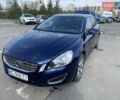 Синий Вольво B60, объемом двигателя 1.98 л и пробегом 239 тыс. км за 11999 $, фото 1 на Automoto.ua
