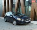 Синий Вольво B60, объемом двигателя 2.4 л и пробегом 216 тыс. км за 11200 $, фото 1 на Automoto.ua
