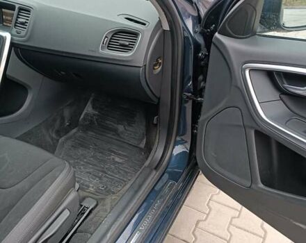 Синий Вольво B60, объемом двигателя 1.6 л и пробегом 295 тыс. км за 7900 $, фото 4 на Automoto.ua