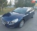 Синий Вольво B60, объемом двигателя 1.98 л и пробегом 244 тыс. км за 10900 $, фото 1 на Automoto.ua