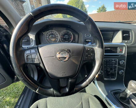 Синий Вольво B60, объемом двигателя 1.6 л и пробегом 205 тыс. км за 10800 $, фото 17 на Automoto.ua
