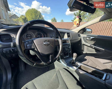 Синий Вольво B60, объемом двигателя 1.6 л и пробегом 205 тыс. км за 10800 $, фото 18 на Automoto.ua