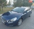 Синій Вольво B60, об'ємом двигуна 1.98 л та пробігом 244 тис. км за 10900 $, фото 1 на Automoto.ua