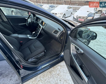 Синій Вольво B60, об'ємом двигуна 2 л та пробігом 237 тис. км за 12999 $, фото 26 на Automoto.ua