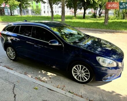 Синий Вольво B60, объемом двигателя 1.56 л и пробегом 242 тыс. км за 9200 $, фото 2 на Automoto.ua