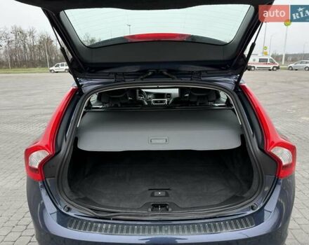 Синий Вольво B60, объемом двигателя 2.4 л и пробегом 230 тыс. км за 13199 $, фото 55 на Automoto.ua