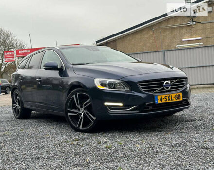 Синий Вольво B60, объемом двигателя 2.4 л и пробегом 255 тыс. км за 15500 $, фото 6 на Automoto.ua