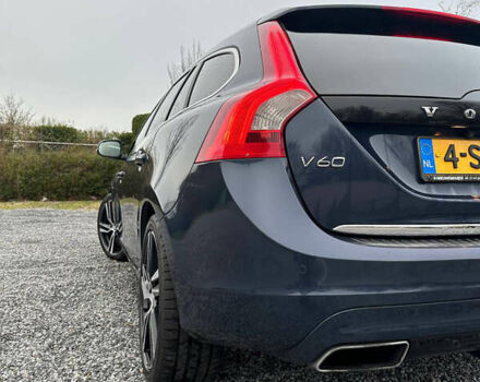 Синий Вольво B60, объемом двигателя 2.4 л и пробегом 255 тыс. км за 15500 $, фото 13 на Automoto.ua