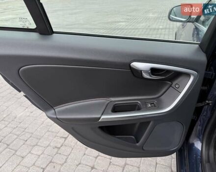 Синий Вольво B60, объемом двигателя 2.4 л и пробегом 230 тыс. км за 13199 $, фото 50 на Automoto.ua