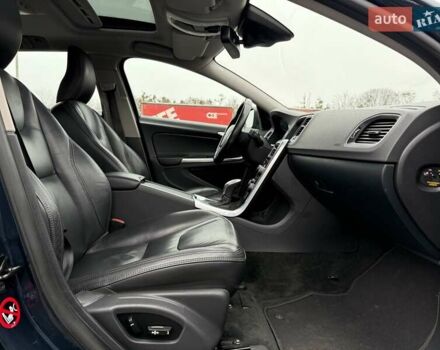 Синий Вольво B60, объемом двигателя 2.4 л и пробегом 230 тыс. км за 13199 $, фото 69 на Automoto.ua