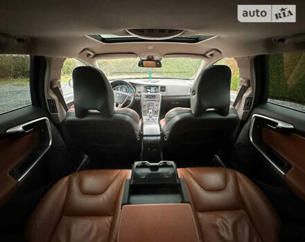 Синий Вольво B60, объемом двигателя 2.4 л и пробегом 255 тыс. км за 15500 $, фото 19 на Automoto.ua