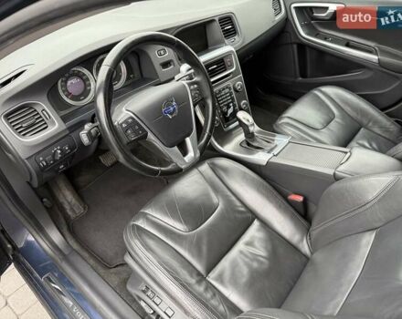 Синий Вольво B60, объемом двигателя 2.4 л и пробегом 230 тыс. км за 13199 $, фото 27 на Automoto.ua