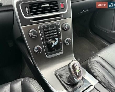 Синий Вольво B60, объемом двигателя 2.4 л и пробегом 230 тыс. км за 13199 $, фото 39 на Automoto.ua